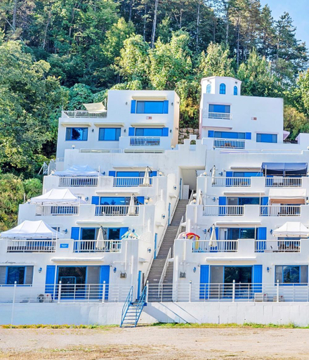 Exterior & Views 1, Airini Pension, Damyang