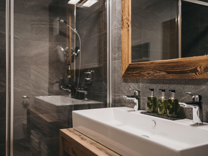 Bathroom 4, Vaya Fieberbrunn, Kitzbühel