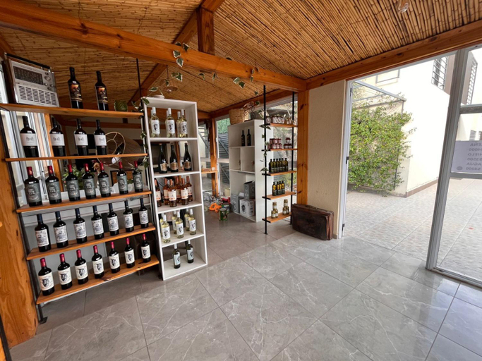 Food & Drinks 5, Vineyard Olive inn, Maipú