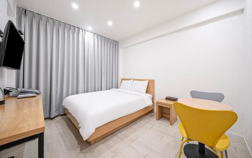 Bedroom 4, Daegu Dongseong-ro Haemil Stay, Buk
