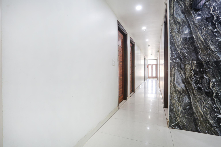 Public Area 2, FabHotel Gold Inn, Delhi