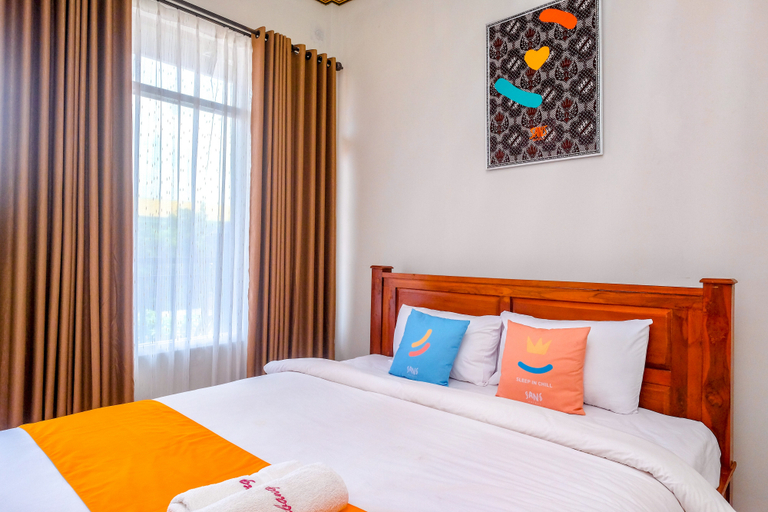 Bedroom 3, Sans Hotel Kumbang Yogyakarta by RedDoorz, Yogyakarta