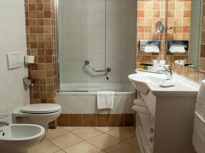 Bathroom 5, JR Resort Elba International, Livorno
