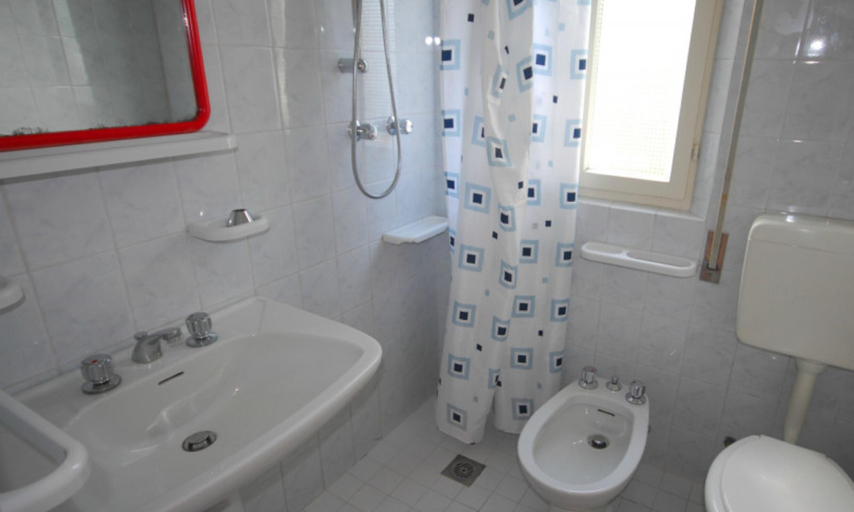 Bathroom 2, Cozy villa close to the beach, Udine