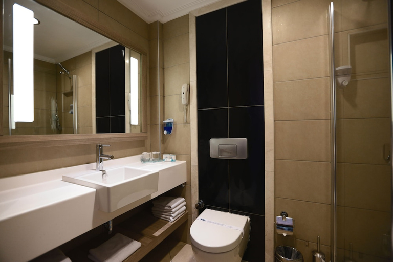 Bathroom 5, Insula Resort & Spa, Alanya