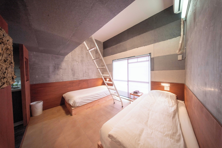 Bedroom 2, Plus One Fujisaki, Fukuoka