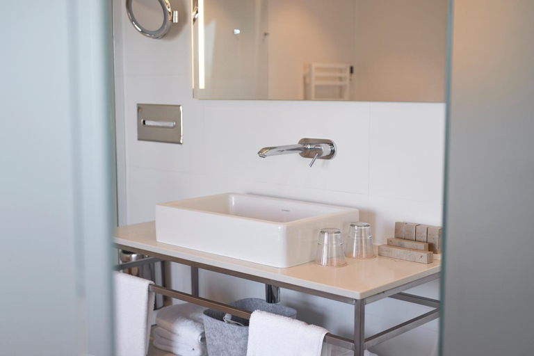 Bathroom 3, Hotel Saint-Aygulf, Var