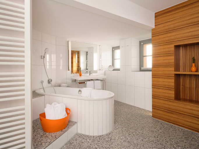 Bathroom 4, Hotel Victoria Nurnberg, Nürnberg