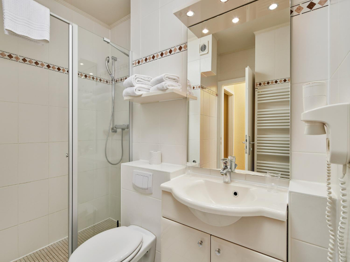 Bathroom 3, Appartements im Freizeitpark Weissenhaeuser Strand, Ostholstein
