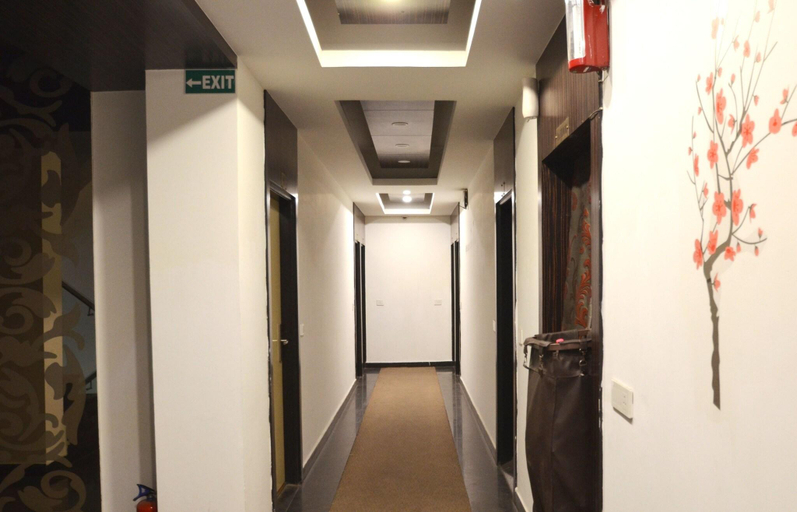 Public Area 3, Hotel Metro View, Delhi