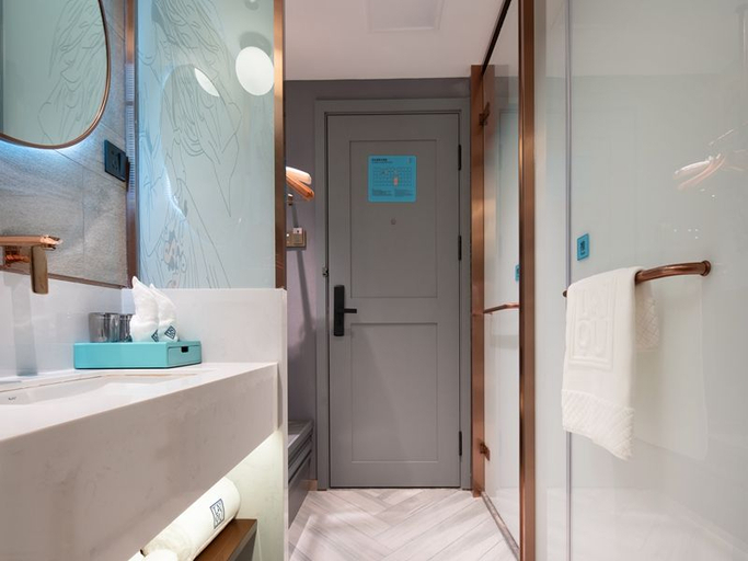 Bathroom 2, Haikou High-speed Railway East Station Lan'ou Hotel, Haikou