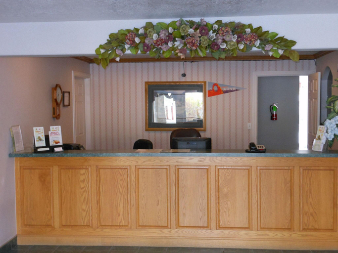 Public Area 3, Economy Inn, Juab