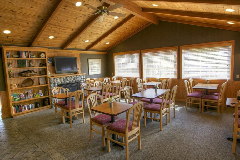 Food & Drinks 5, Poulsbo Inn & Suites, Kitsap