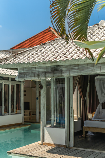 Exterior & Views, Villa Laksmana 2: Surrounded by Water- 2BR Villa with Fantastic Pool in Seminyak, Badung