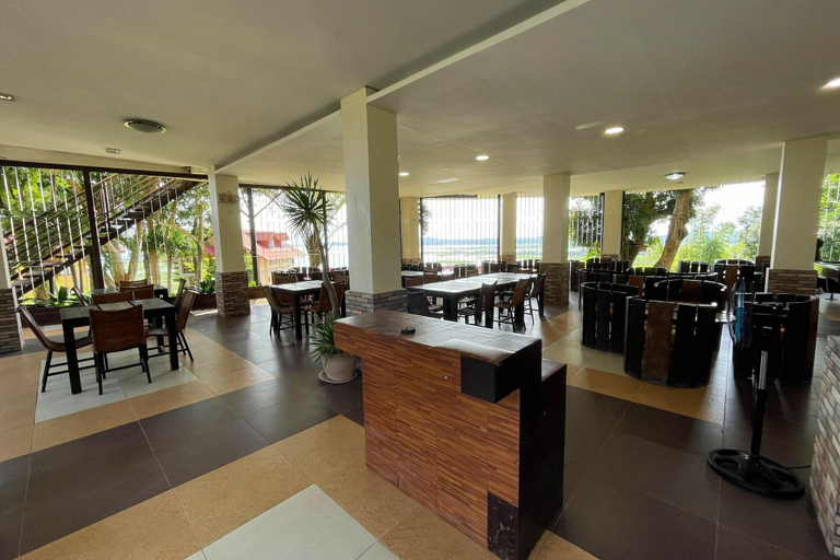 Food & Drinks 5, Punta De Fabian, Baras