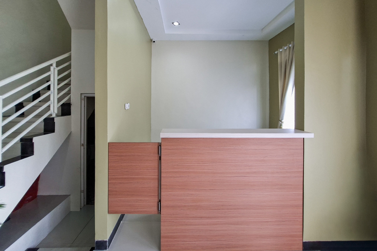 Lobby 2, RedDoorz near Living World Pekanbaru, Pekanbaru