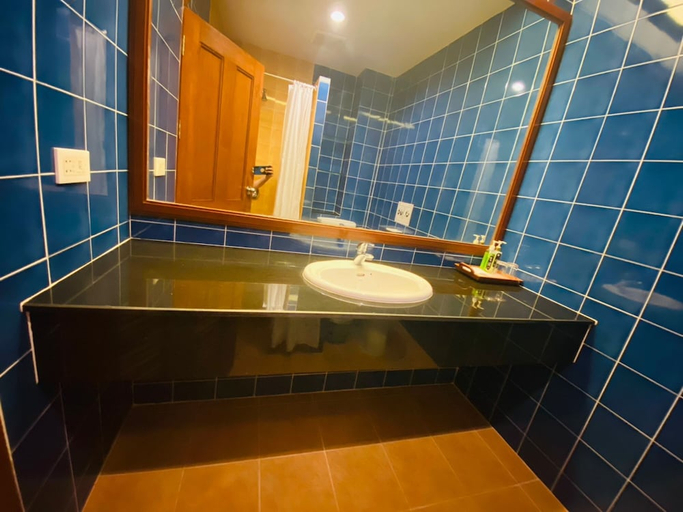 Bathroom 4, Apartel at Lanta Resort, Ko Lanta