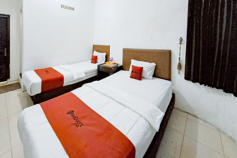 Bedroom 2, RedDoorz @ Lumungga Residence Lampung, Bandar Lampung