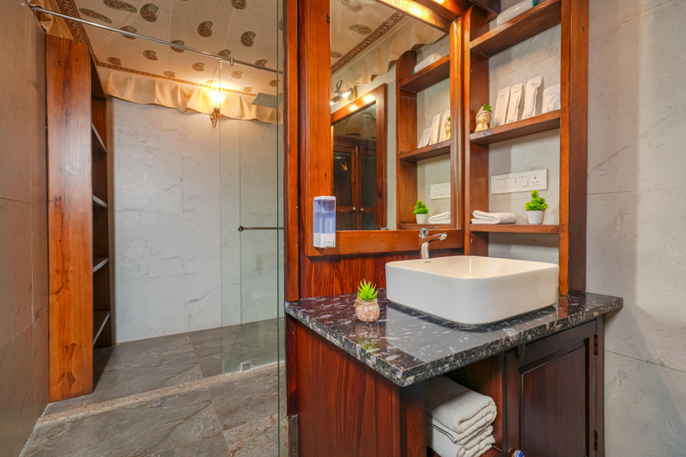 Bathroom 4, Luxe Stayz Signature Pushkar, Ajmer