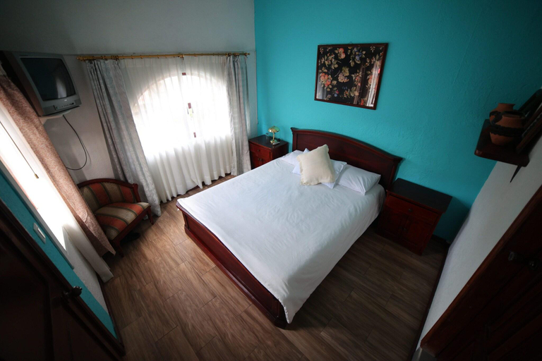 Bedroom 2, Casa Giralda, Baños