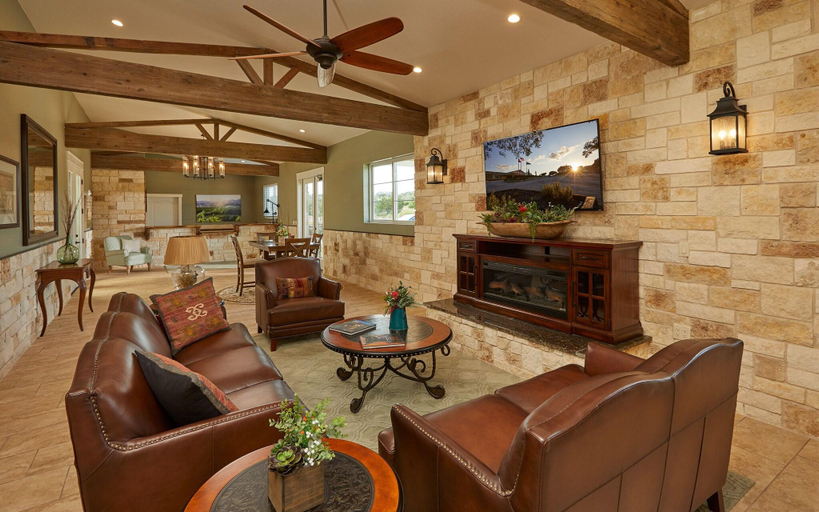 Public Area, Carter Creek Winery Resort & Spa, Blanco