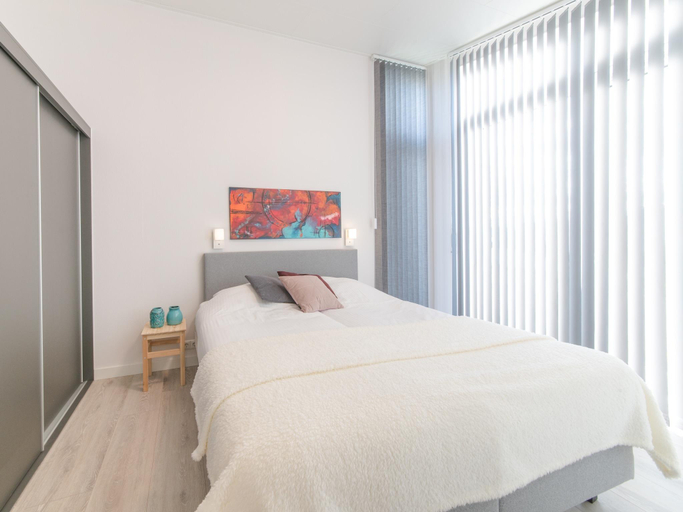 Bedroom 4, House in Zeeland With Terrace by the Dyke, Kapelle