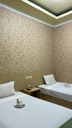Bedroom 2, Hotel Mutiara Panderman, Malang