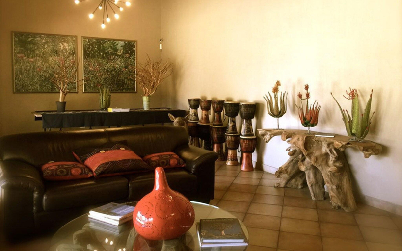 Public Area 2, Ukutula Lodge & Game Reserve, Bojanala