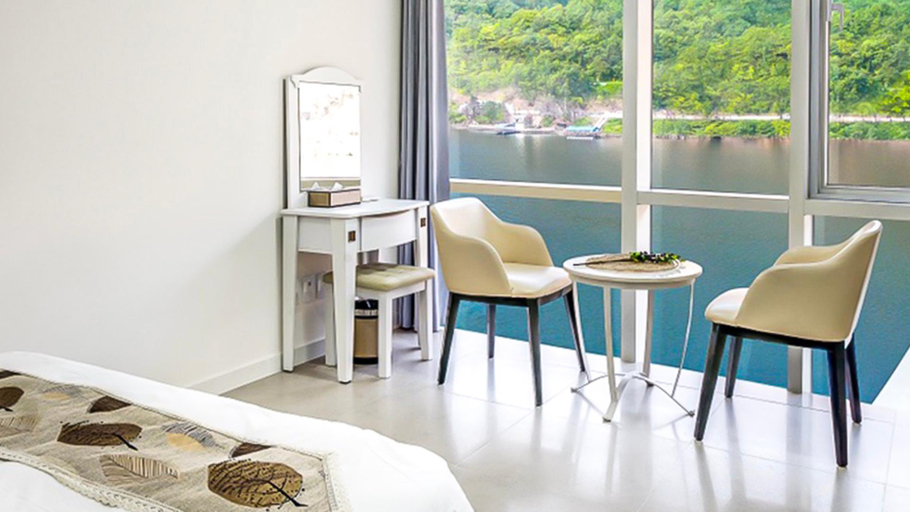 Bedroom 2, Crest72 Hotel, Gapyeong