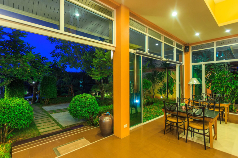 Public Area 2, Tamali Hotel, Phra Phrom