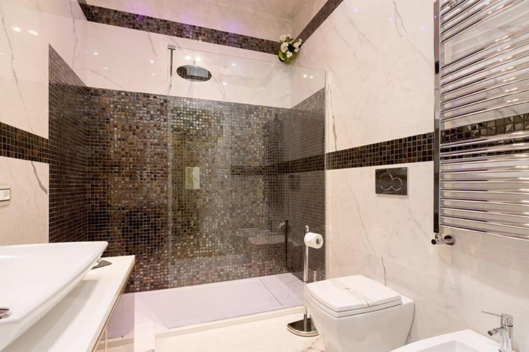 Bathroom 3, Luxury Apartment Piazza Venezia, Rome