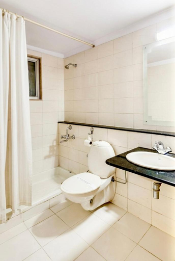 Bathroom 3, Hotel Kanchandeep, Jaipur