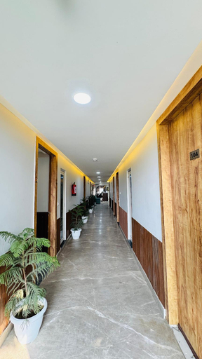 Public Area 3, Shri Sadhana Inn, Mathura