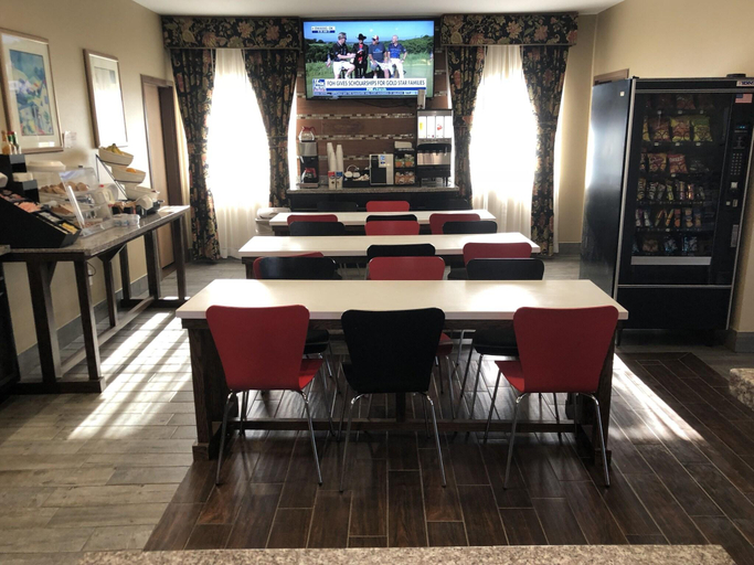 Food & Drinks 5, Magnuson Hotel Odessa, Ector