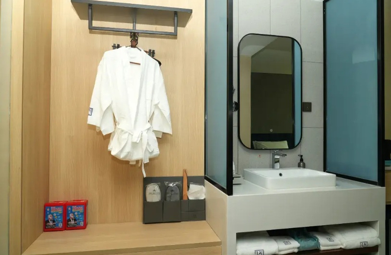 Bathroom 4, Lan'ou Shangpin Binzhou Wudi Ancient City Hotel, Binzhou