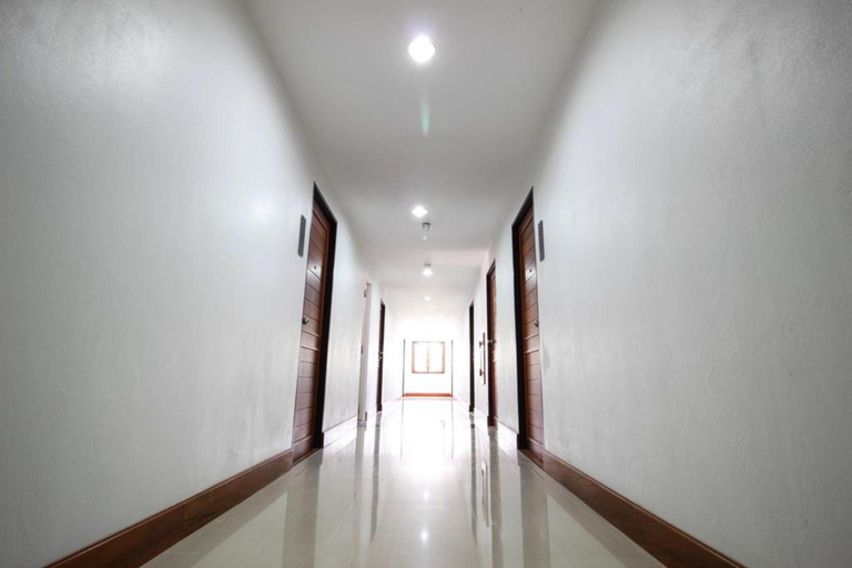 Public Area 2, Tai-Shan Suites, Muang Ratchaburi