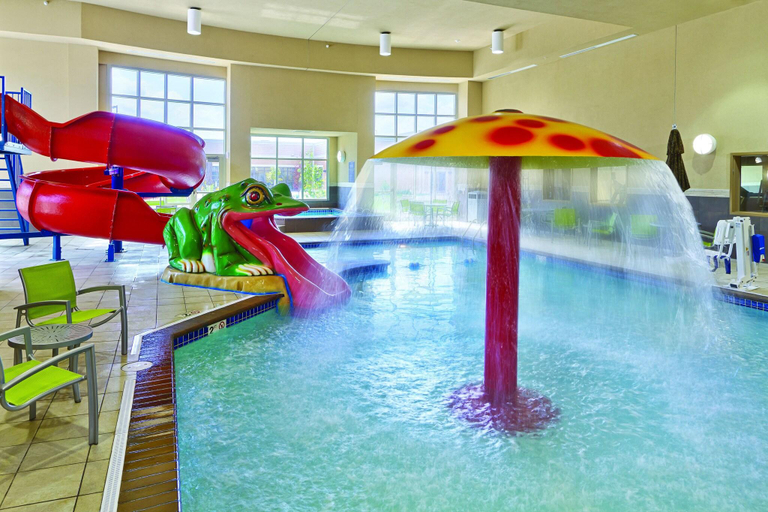 Sport & Beauty, ClubHouse Hotel & Suites - Fargo, Cass