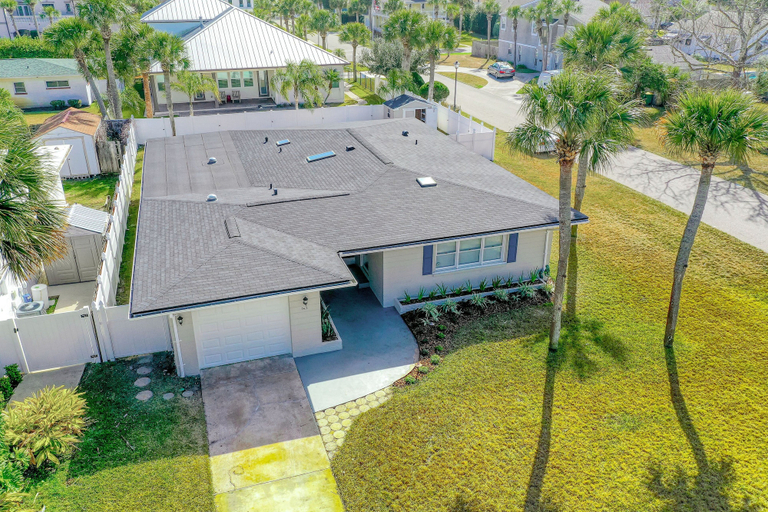 Exterior 3, Beachside Snowbird Escape With Fenced Yard & Washer/dryer - Walk to Beach Access, Duval