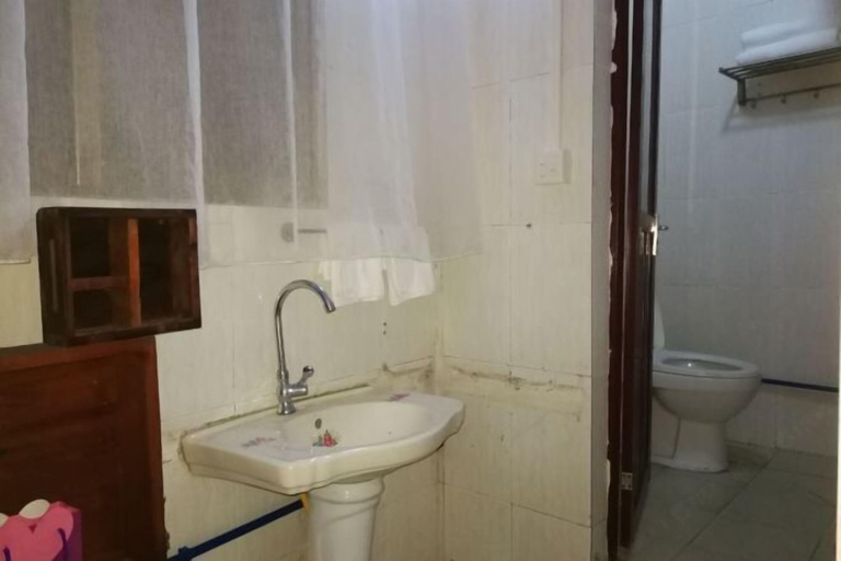 Bathroom 4, Jinshidi Inn, Guangzhou