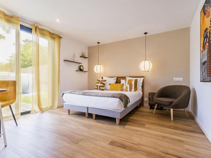 Bedroom 2, La Clairière aux Chênes, Loire-Atlantique