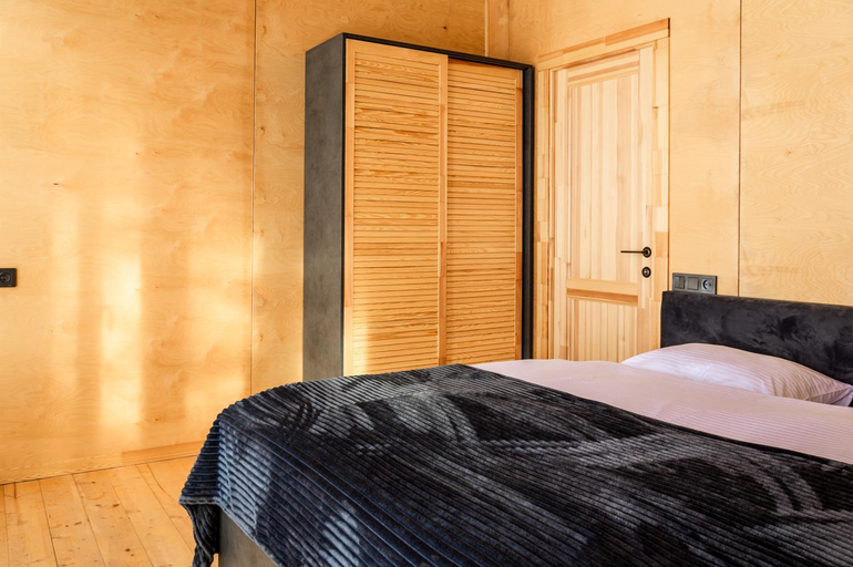 Bedroom 3, Aparan park