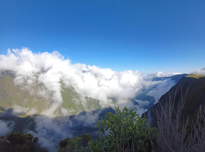 Hiking 3, la maison couleur volcan, Le Tampon