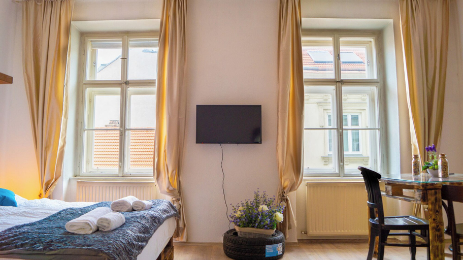 Room 4, Cozy 1BR Suited for Extended Comfort, Wien