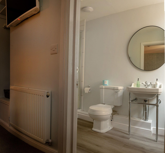 Bathroom 4, Wild Garlic Restaurant & Rooms, Gloucestershire