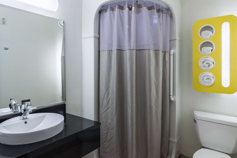 Bathroom 4, Motel 6 Oroville, CA, Butte