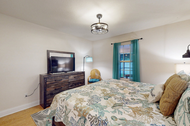 Room 5, Spacious Home With Private Pool,spa, Gas Grill and Patio, Flagler