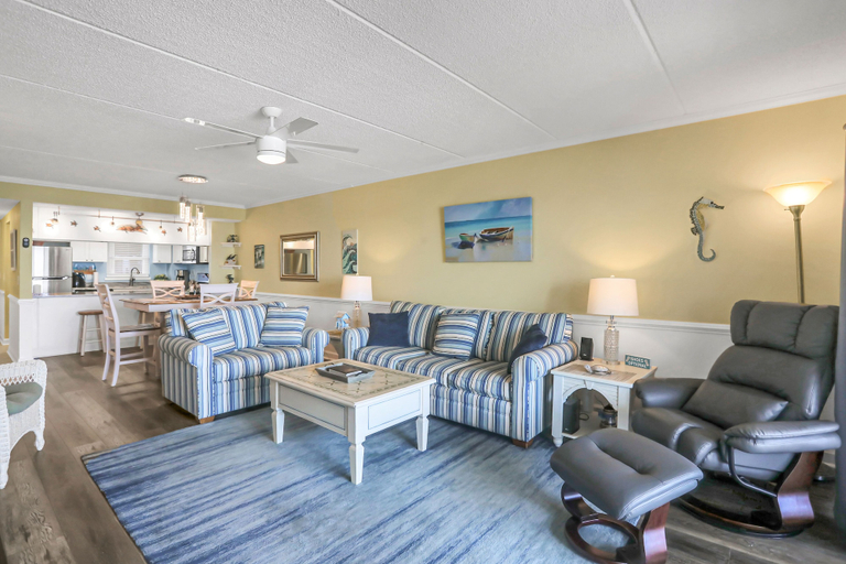 Living area 5, Ocean-view Condo With a Scenic Balcony & W/D - Pool and Beach Access, Nassau