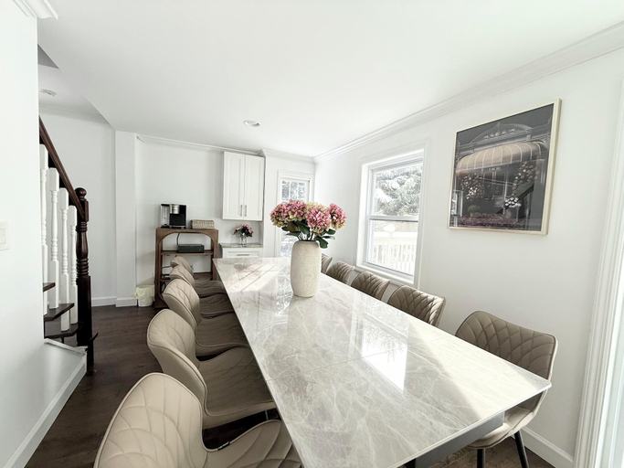 Dining 3, Spacious Retreat with Game Room, Fairfield