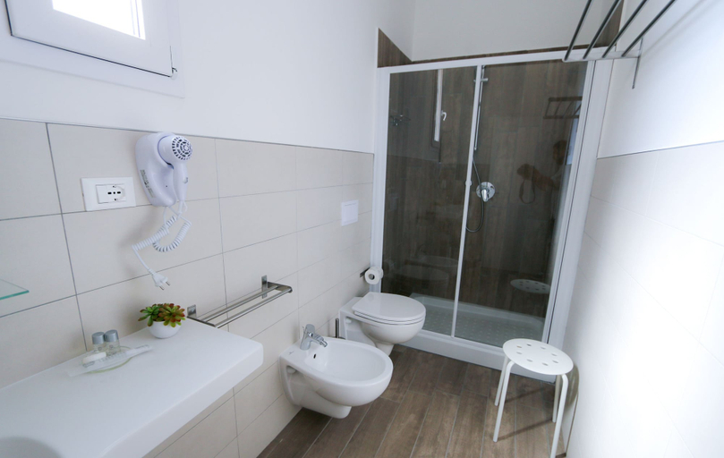 Bathroom 5, Le Stanze, Bologna
