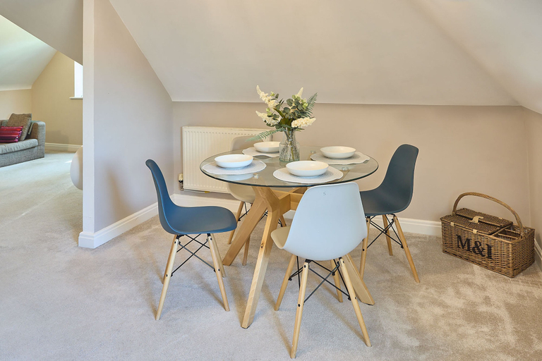 Room 5, Host Stay Danford Court, Solihull